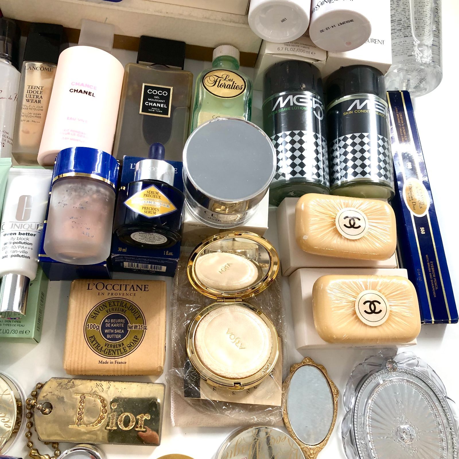 大量 デパコス プチプラ 化粧品 まとめ シャネル イヴサンローラン ディオール 大量 デパコス プチプラ 化粧品 まとめ シャネル イヴサンローラン