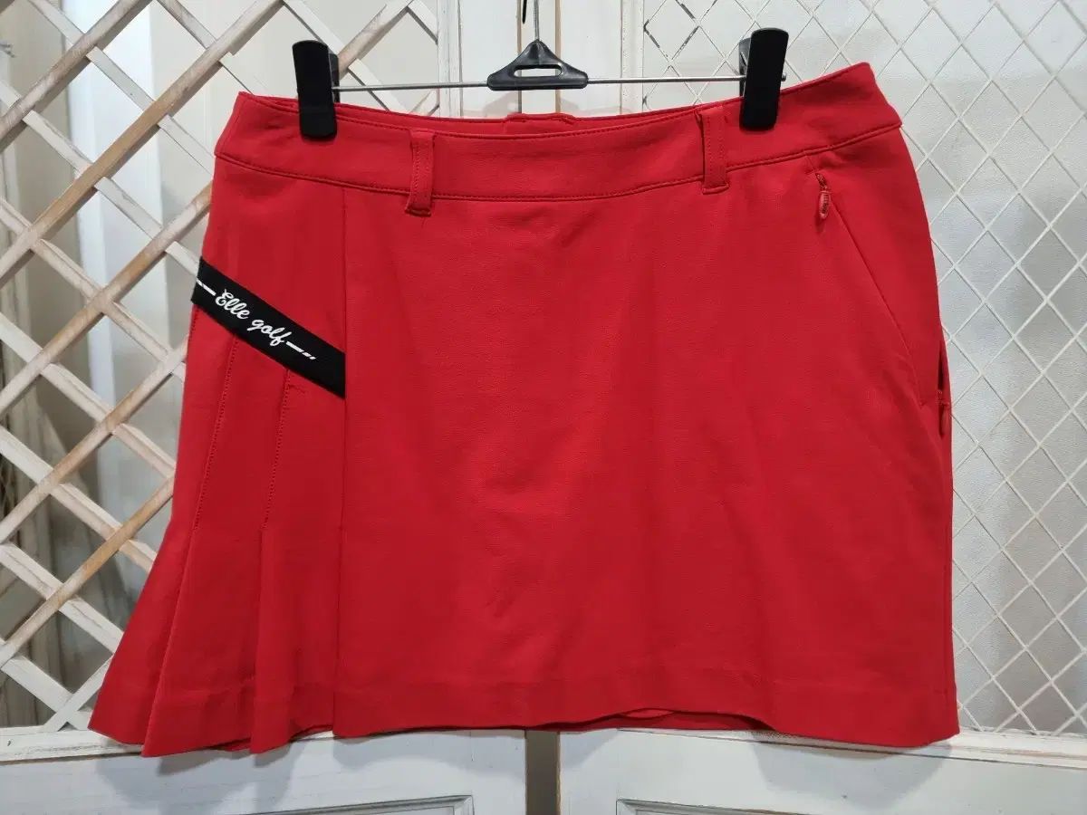 EIMY GOLF ホワイト ゴルフスカート Mサイズ EIMY GOLF ホワイト