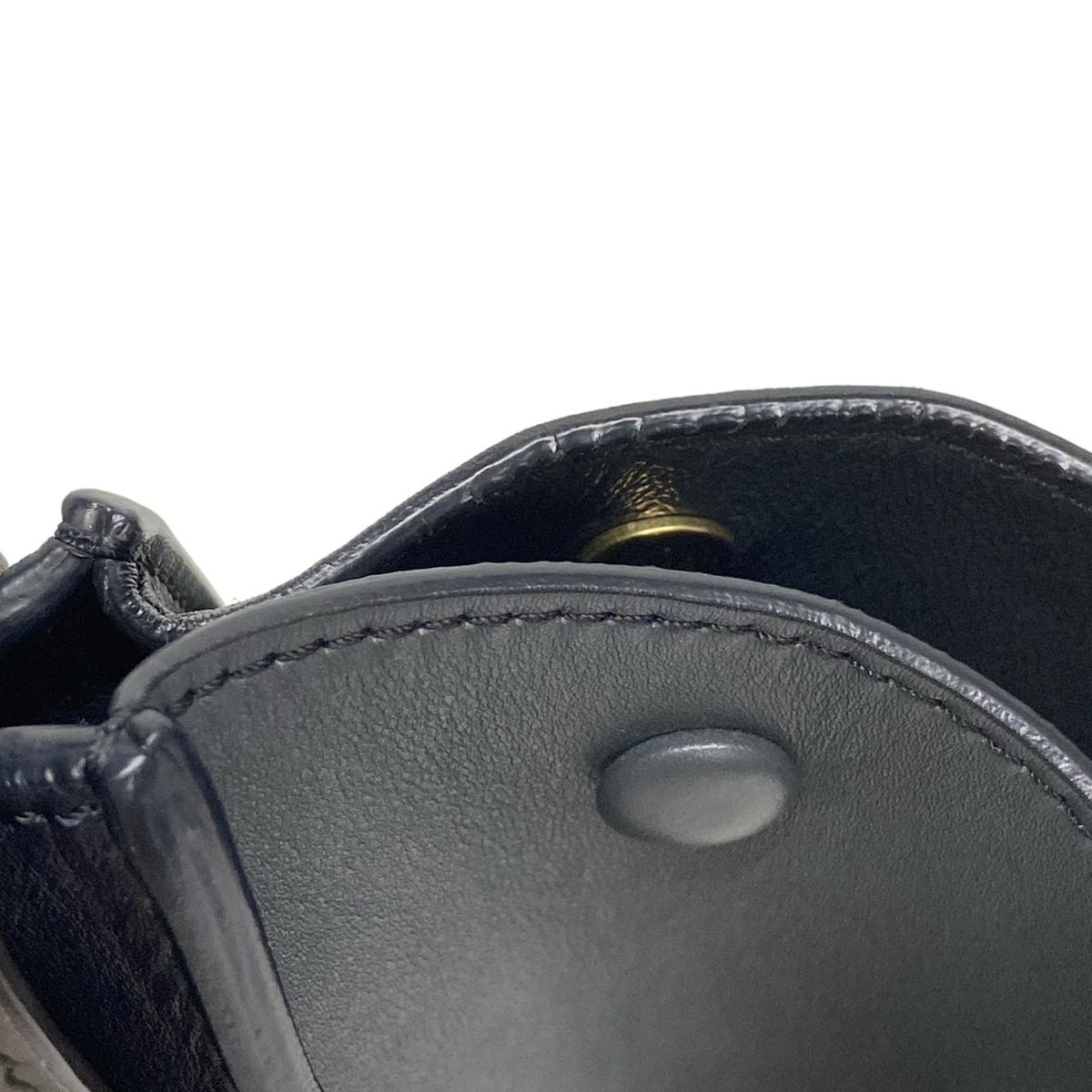 プレゼントでいただきましたが使用しませんので出品致します。新品未使用です！ CELINE(セリーヌ) ハンドバッグ トラペーズミディアム グレーベージュ