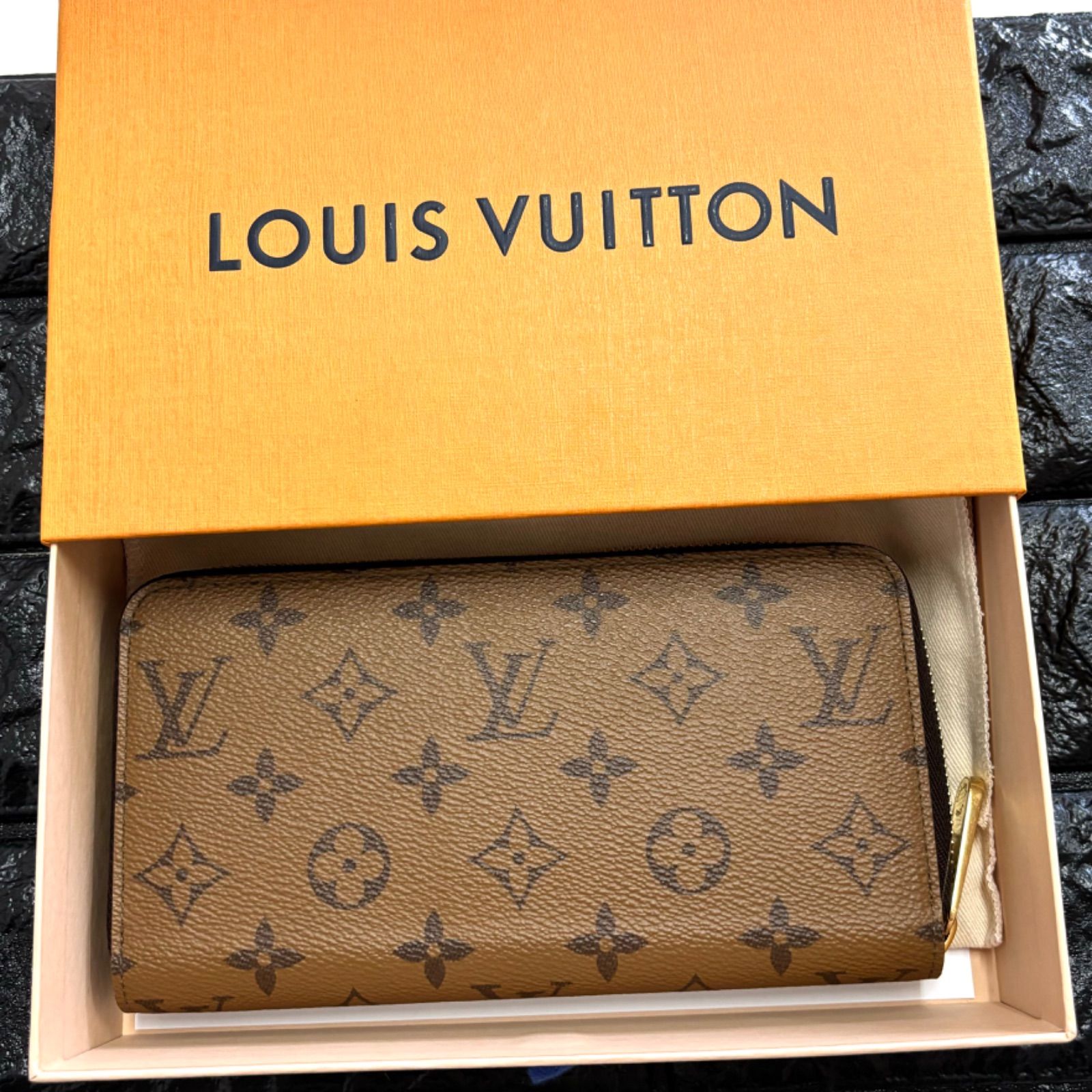 新品レベル】極美品 ルイ・ヴィトン Louis Vuitton ジッピーウォレット  