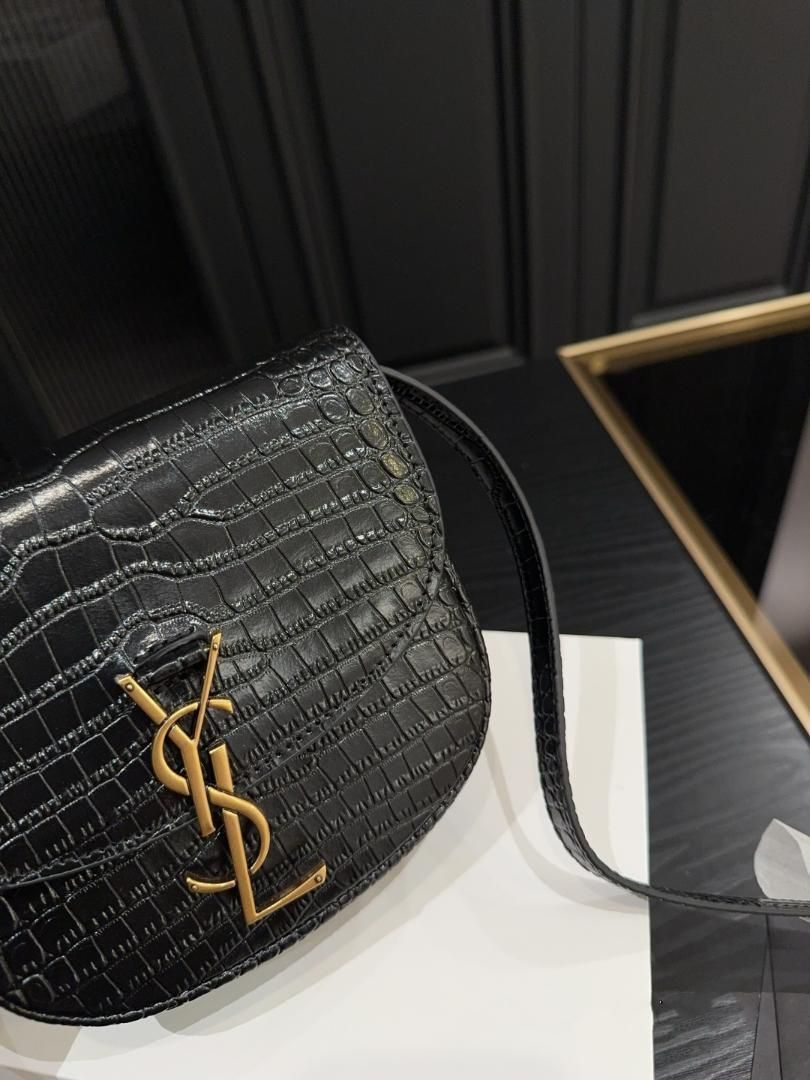 イヴサンローラン