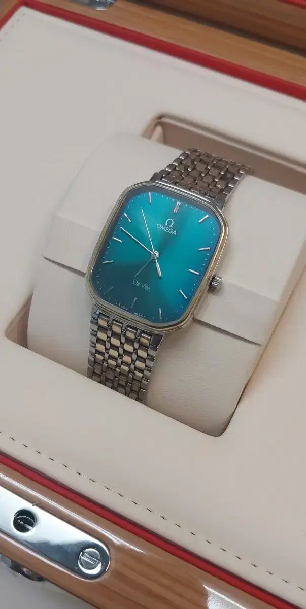 割引 ヴィンテージ OMEGA オメガ デ ヴィル 要約 エメラルド 14K ベゼル スクエアコンビ クォーツ