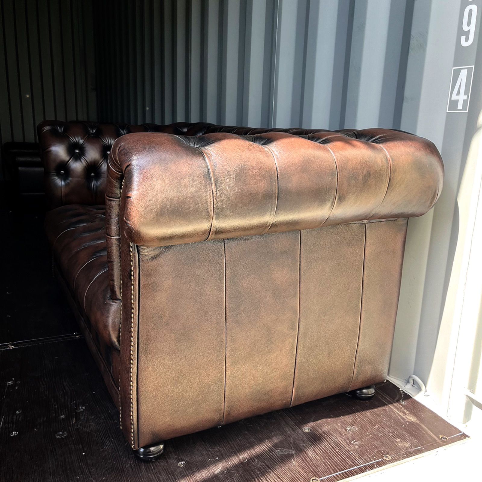 取付無料！総本革 おしゃれアンティークブラウンチェスターフィールド