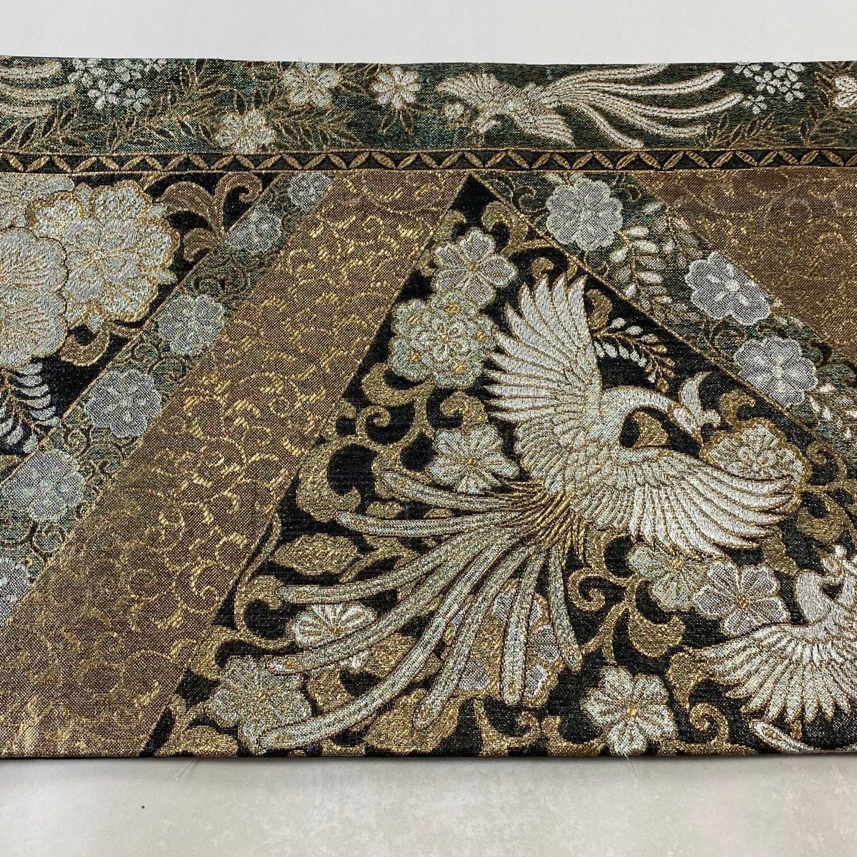 袋帯 秀品 鳳凰 花唐草 銀糸 ラメ箔 金茶 六通 正絹 【中古