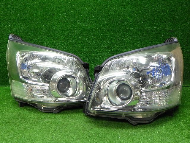 車 ノア ヘッドライト 左右 HID ZRR70/75 前期 28-204 N6 レベ付 訳アリ