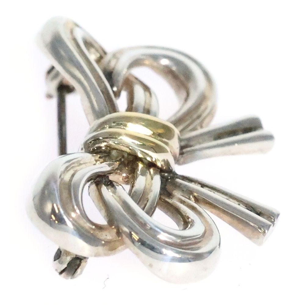 ブローチ ピンバッジ