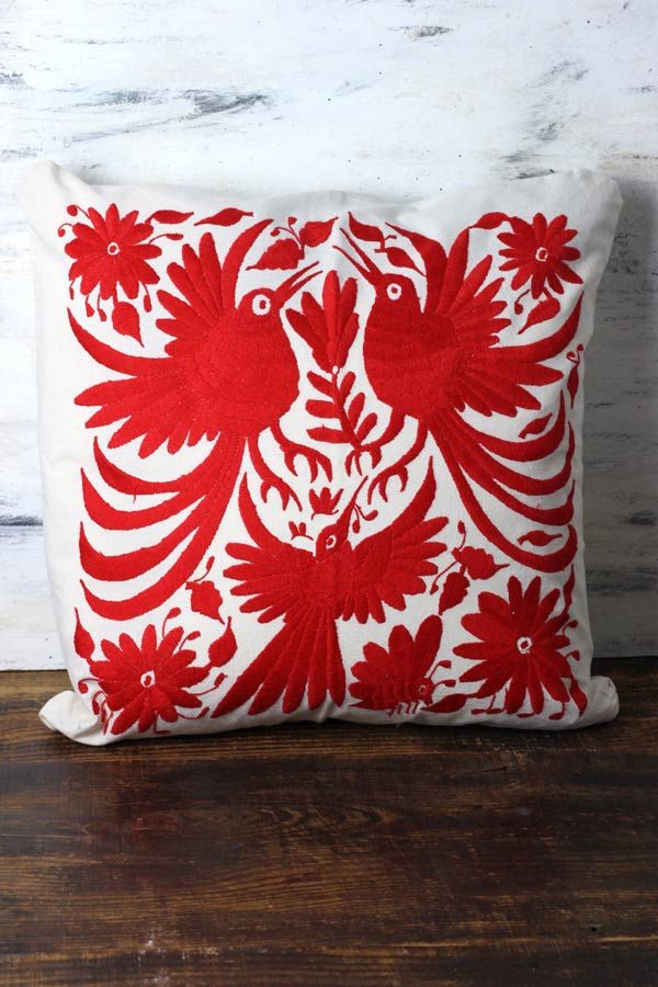 メキシコのオトミ族のレッドのサテンステッチ刺繍のクッションカバー48