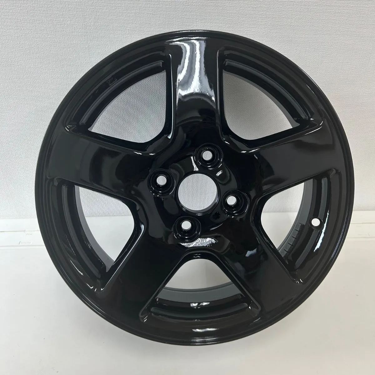 15インチ純正ホイール黒塗装