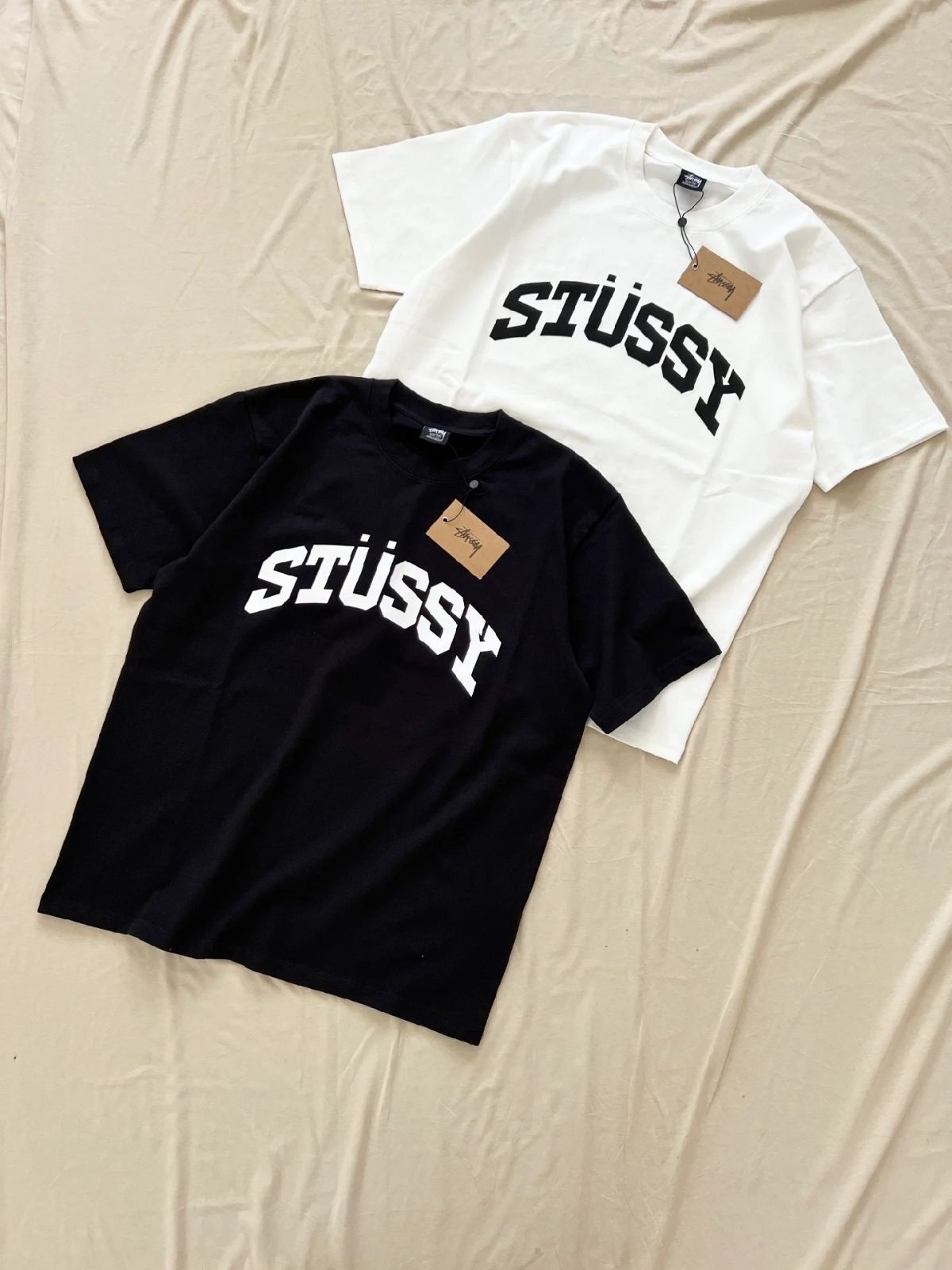 新品 Stussy ステューシー 半袖Tシャツ ロゴプリントカジュアル 黒白