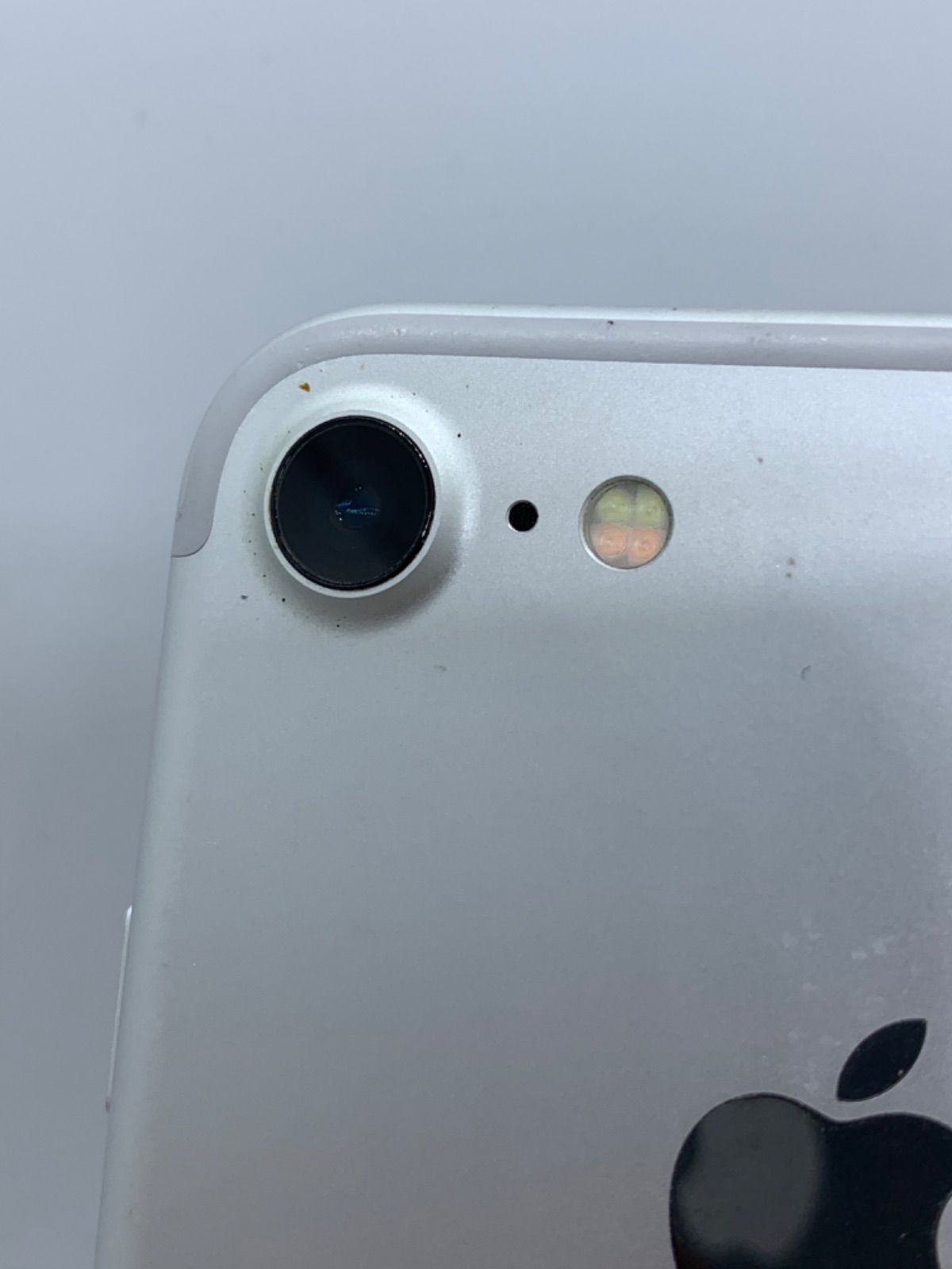 訳あり品】au iPhone 7 32GB シルバー - メルカリ