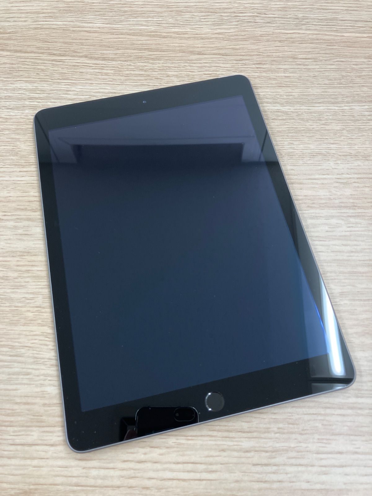整備済み iPad 5th 32GB A1823 アイパッド 第5世代 シルバーグレー タブレット