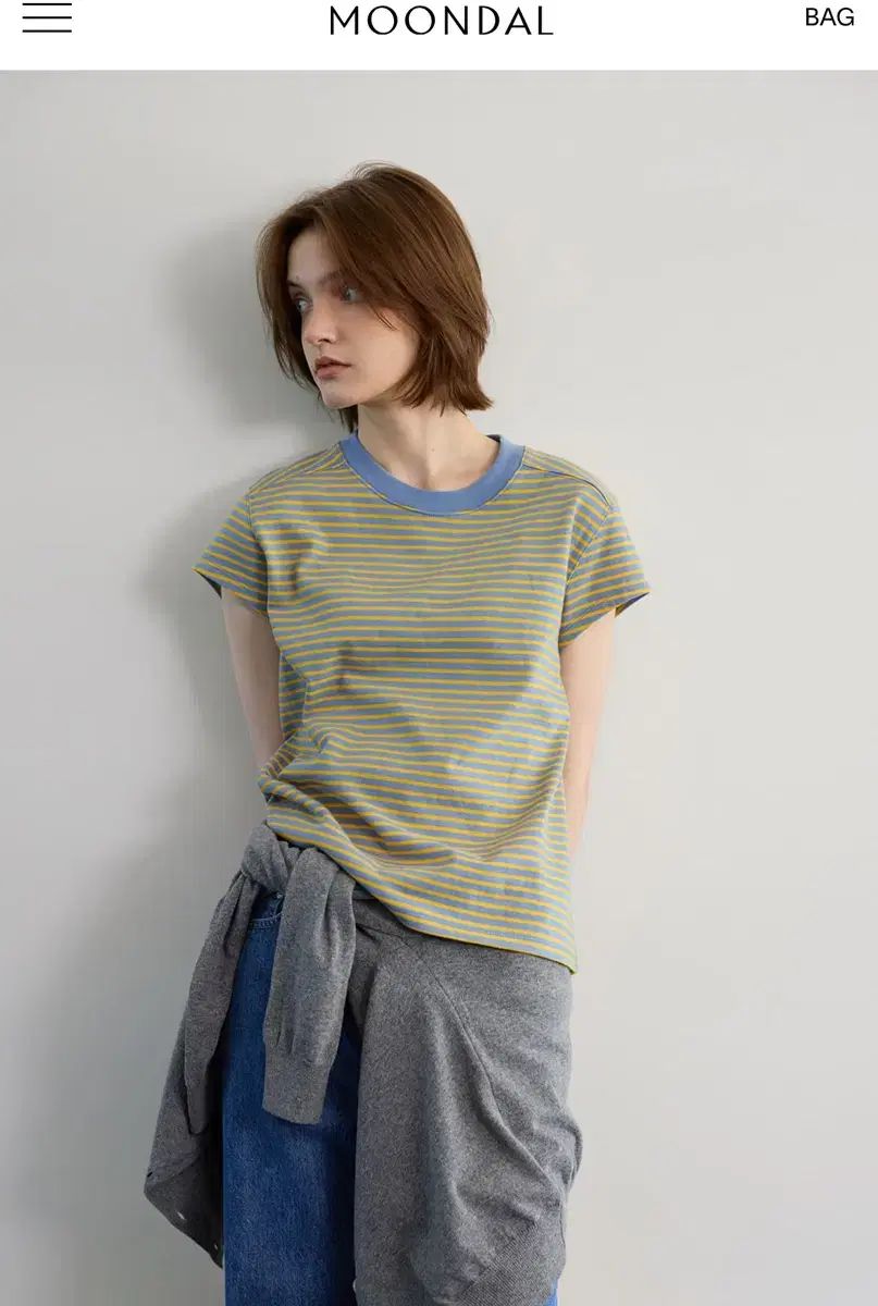 MOONDAL ムンダル Eve Cotton T ー shirt in Yellow Stripe