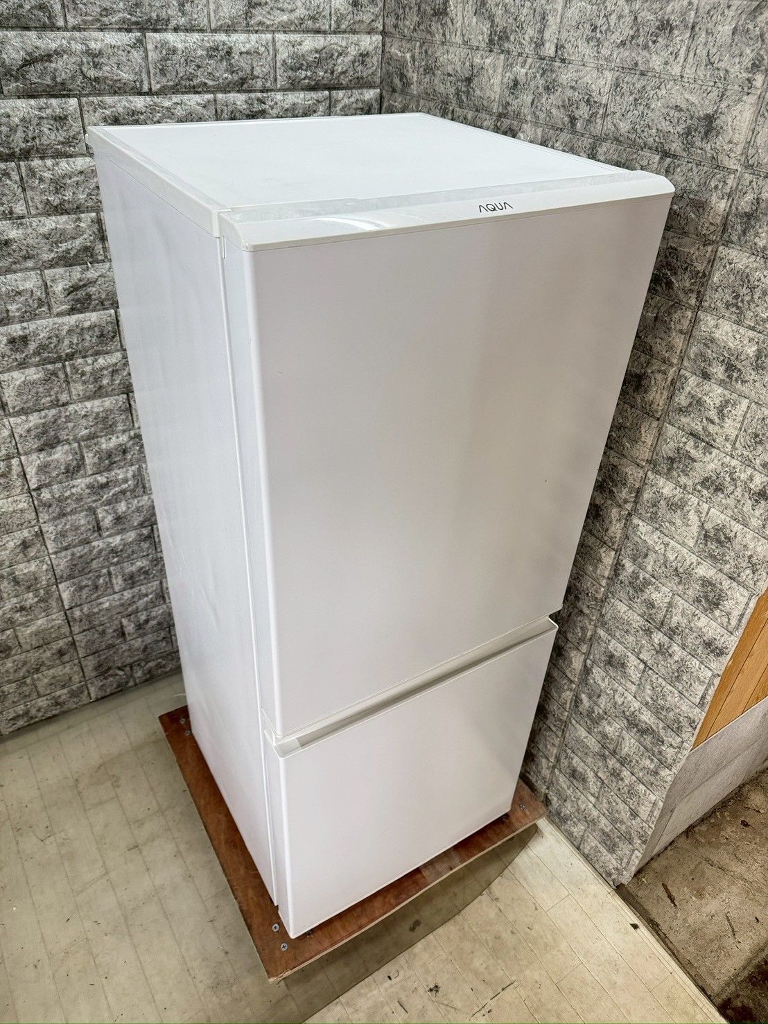 【美品】大阪送料無料★3か月保障付き★冷蔵庫★2022年★アクア★2ドア★AQR-13E8(W)★R-468 大阪送料無料☆3か月保障付き☆冷蔵庫☆アクア☆2ドア☆2021年☆AQR