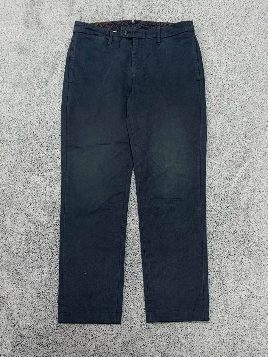 【中古】 新しい建築法規の手びき 平成７年版/霞ケ関出版社/矢吹茂郎 中古】 新しい建築法規の手びき 平成7年版 / 矢吹茂郎 田中元雄