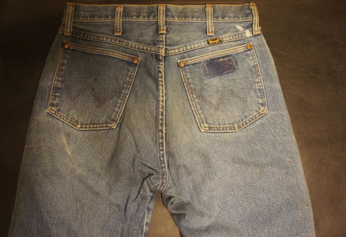 1673 ラングラージーンズラングラー 男性用と女性用のジーンズ ライトブルーデニム インディゴブルー チョンデニムウォッシュデート