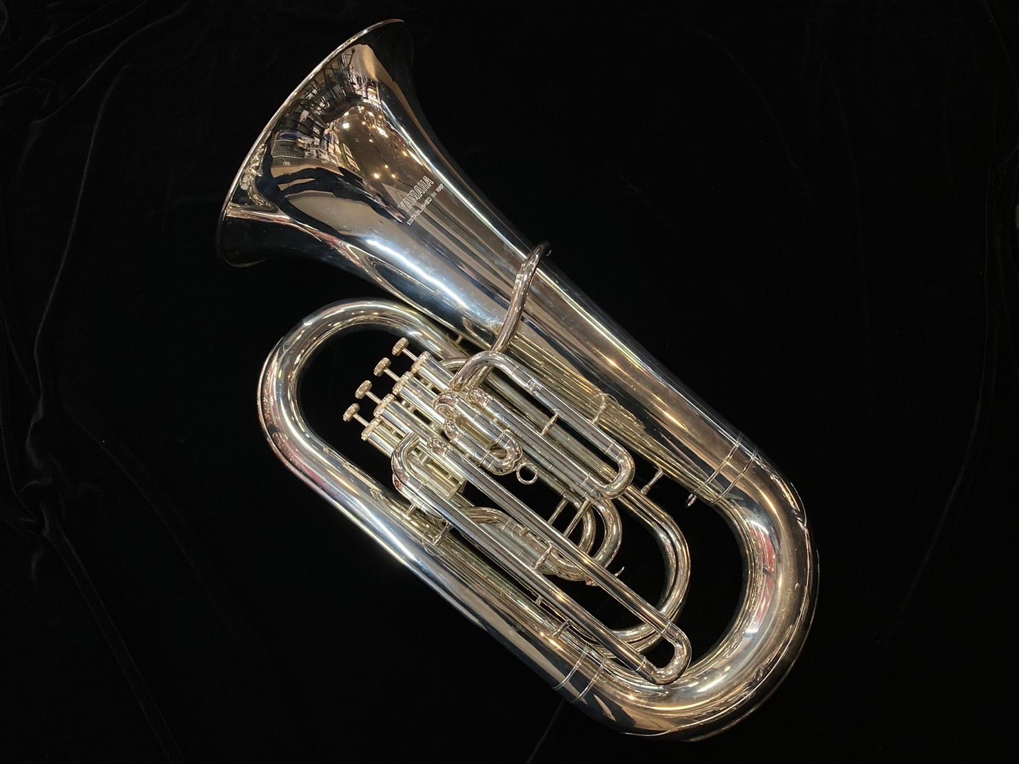 テューバニッカン チューバB♭管 ケース付き 管楽器 - 管楽器・吹奏楽器