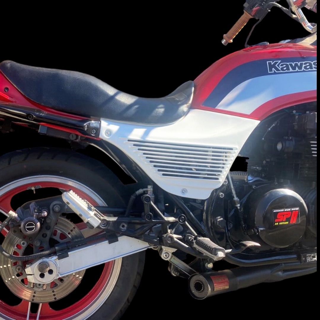 ◇◇GPZ750F アルフィンタイプ サイドカバー アルフィンカバー FRP製
