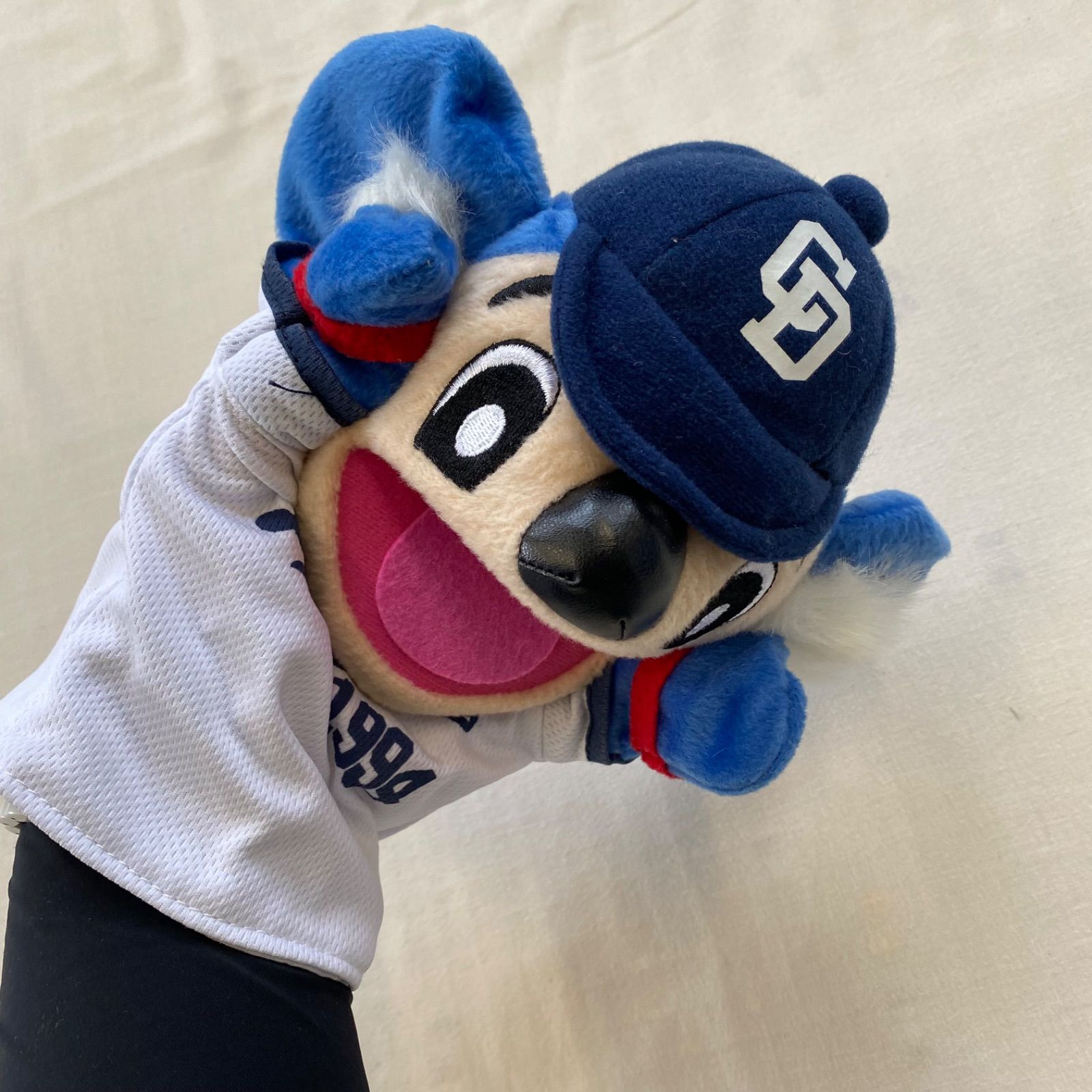 中日ドラゴンズコアラの特大ぬいぐるみ 中日ドラゴンズコアラの特大ぬいぐるみ - メルカリ