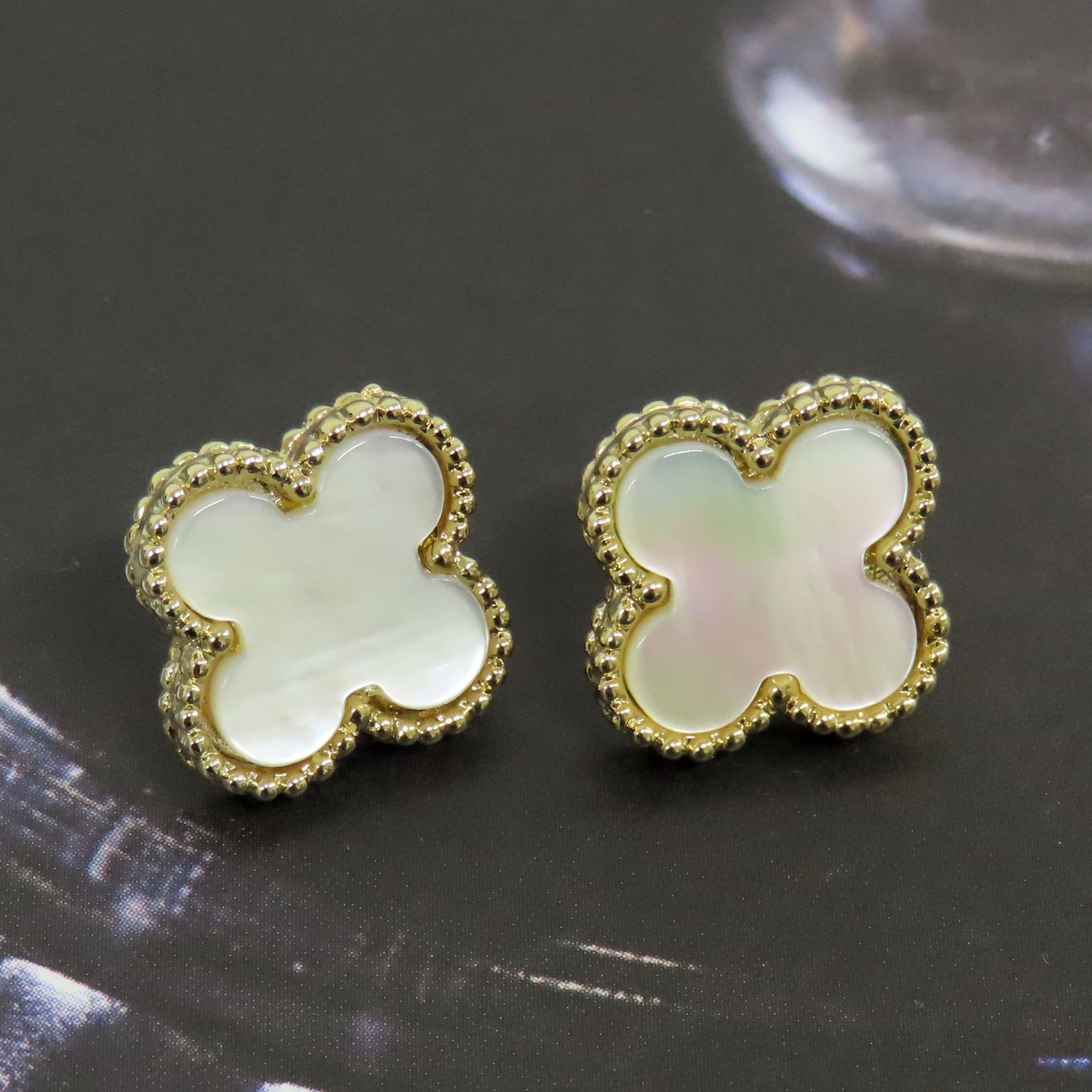 AGATHA クローバーモチーフピアス（両耳） 箱無し】クローバーデザインピアス（両耳用） - メルカリ