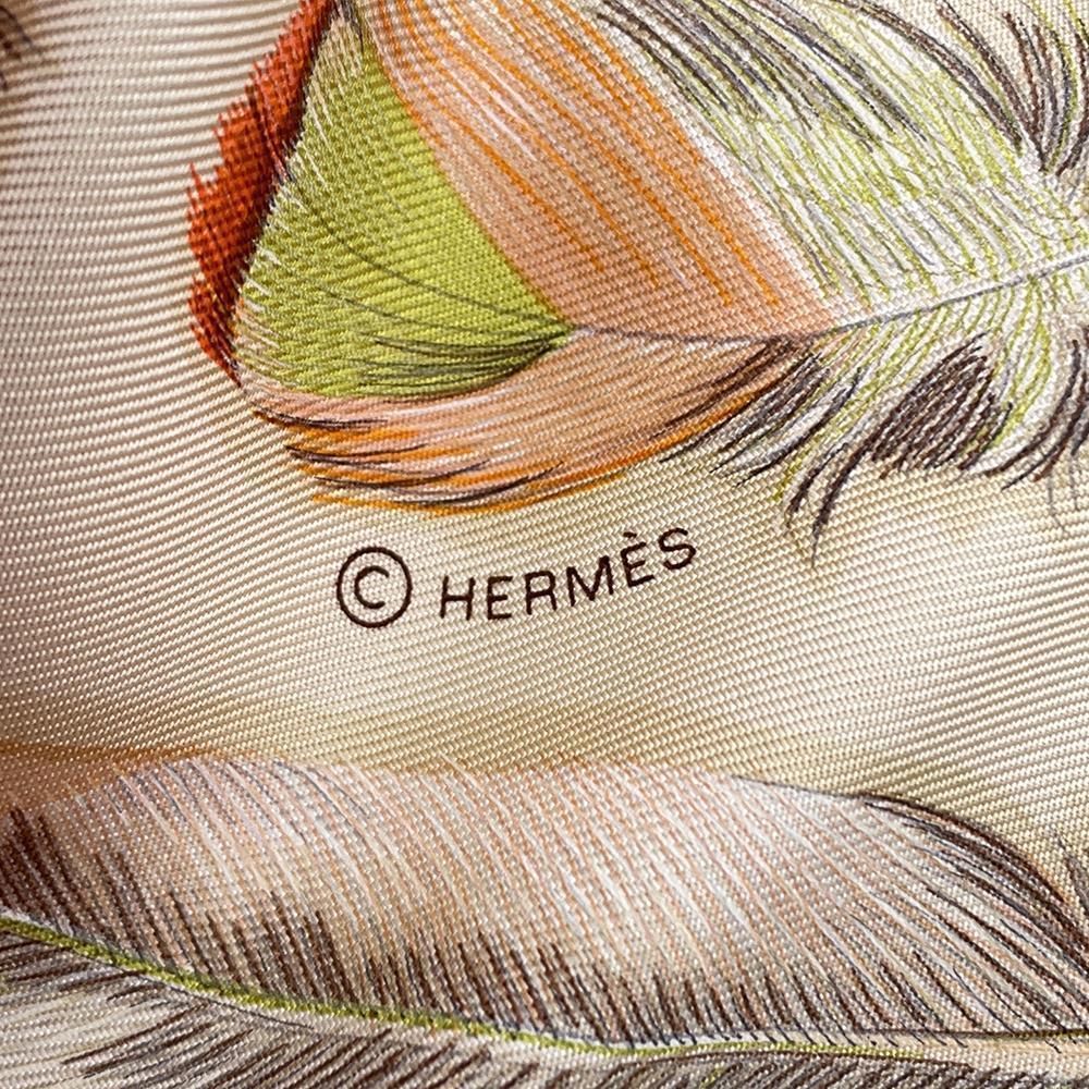 HERMES PLUMES Ⅱ カレ90 シルク スカーフ HERMES PLUMES Ⅱ カレ90 シルク スカーフ