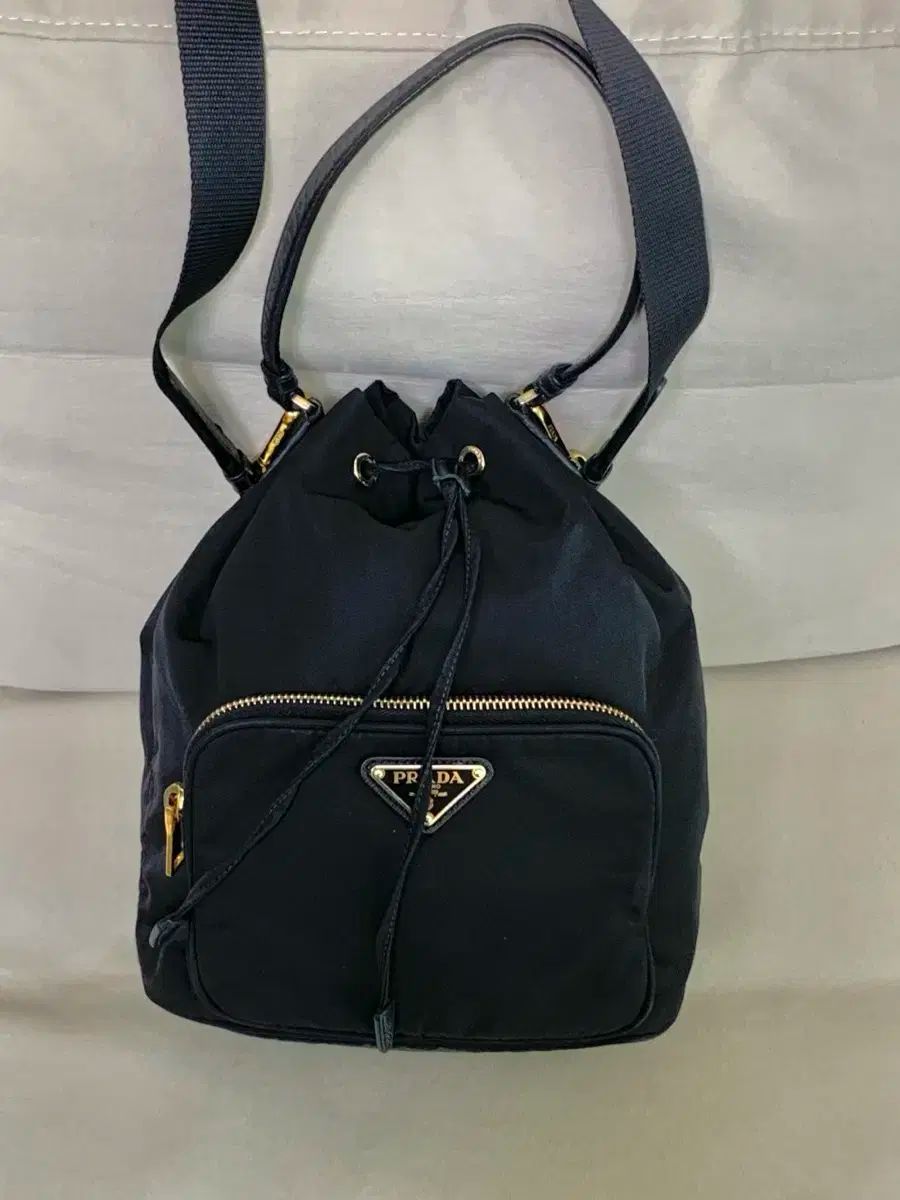 PRADA プラダ Re-Nylon バケットバッグ