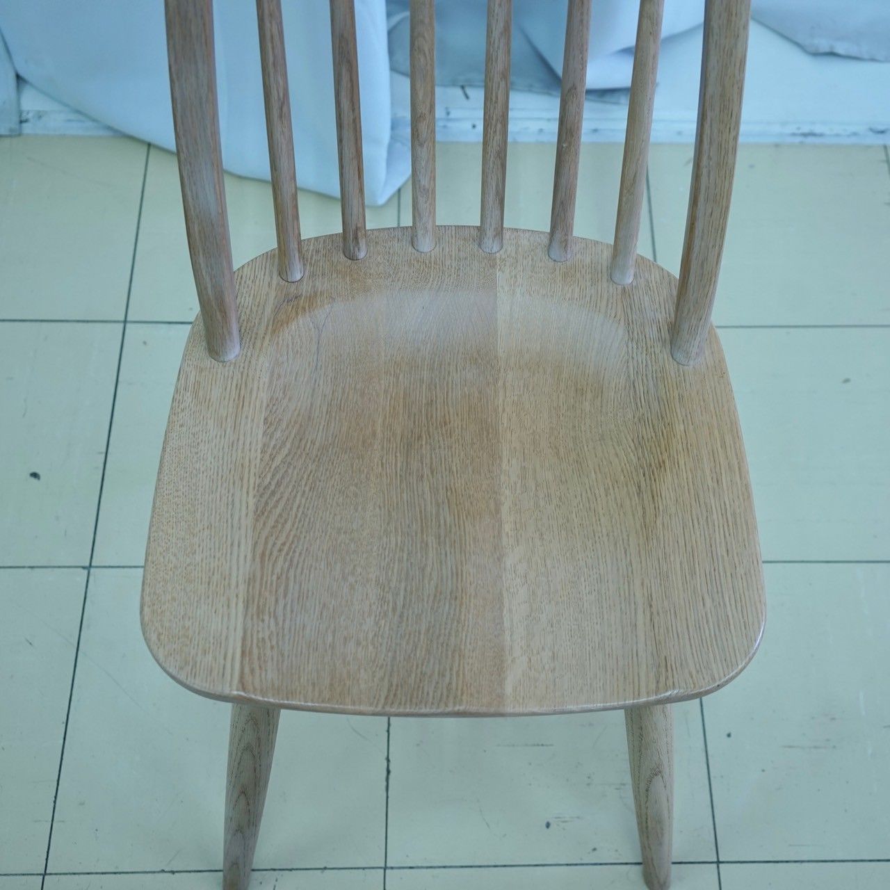 親密さを感じる Bello select 飛騨産業 HIDA ノーザンフォレスト Northern Forest ダイニングチェア アームレス ハイバック チェア 椅子 無垢材 ナチュラル 北欧 モダン