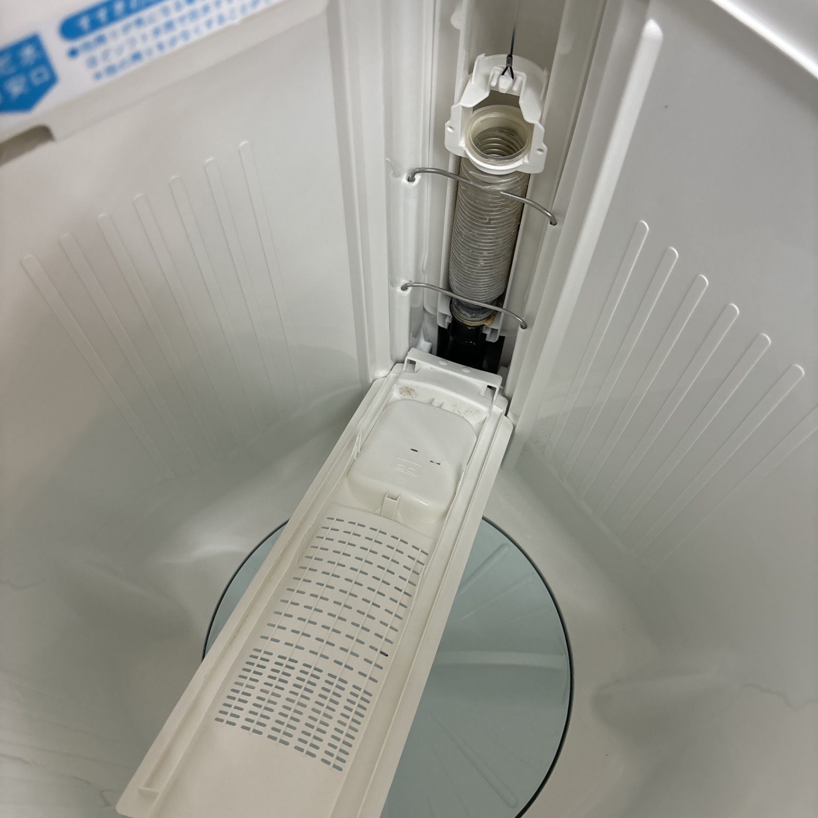 HITACHI