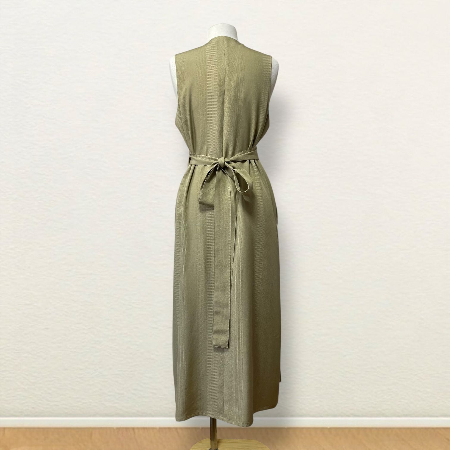 お抹茶みたいな色のお着物で作ったフ ーフリルがエレガントな茶道お稽古着