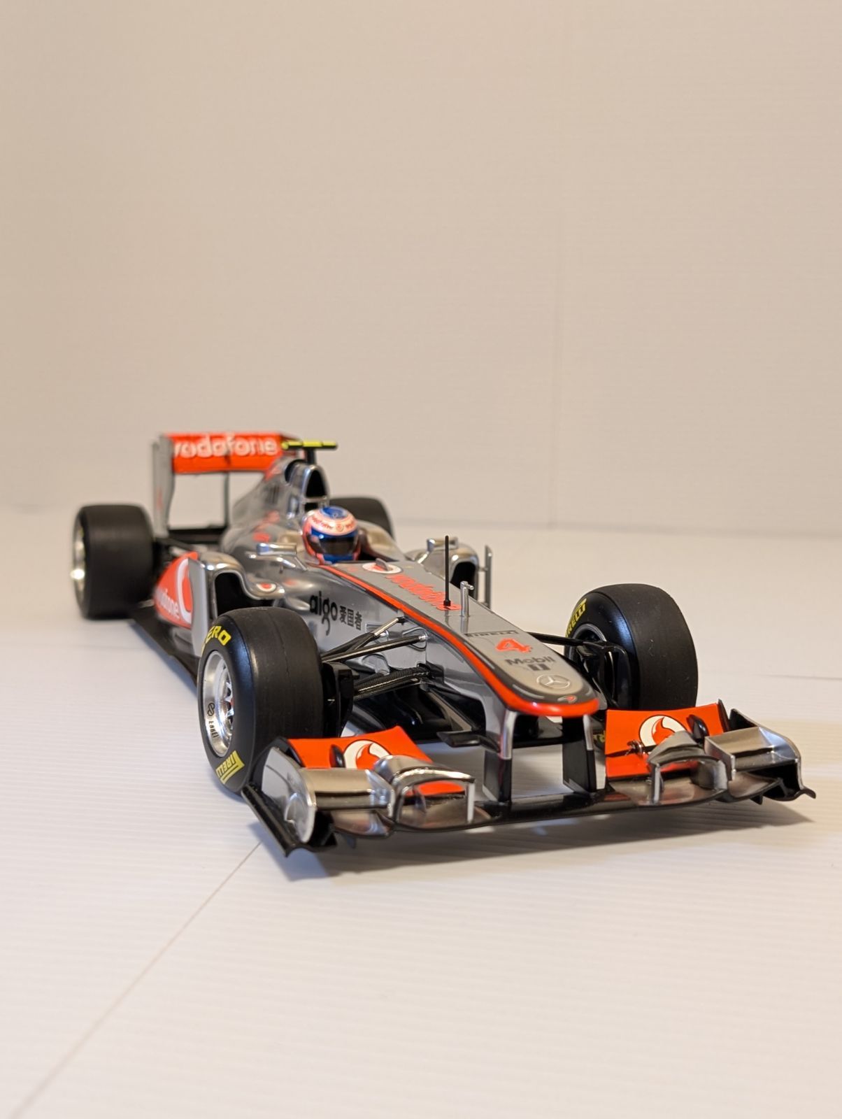 1/18 マクラーレン メルセデス MP4-29 J.バトン 2014 1⁄18 マクラーレン メルセデス MP4-29 J.バトン 2014 MINICHAMPS
