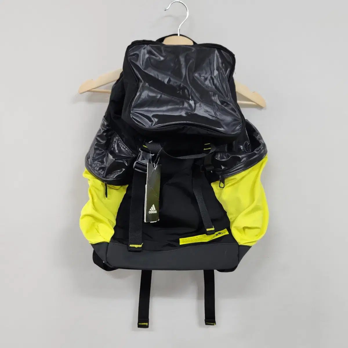【雷市場（ポンジャン）商品韓国直送】 新品 adidas(アディダス) バックパック 0131