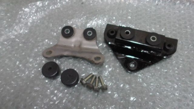 ZZR400 ZX400N の ガソリンタンク ステー ブッシュ:#1684202840