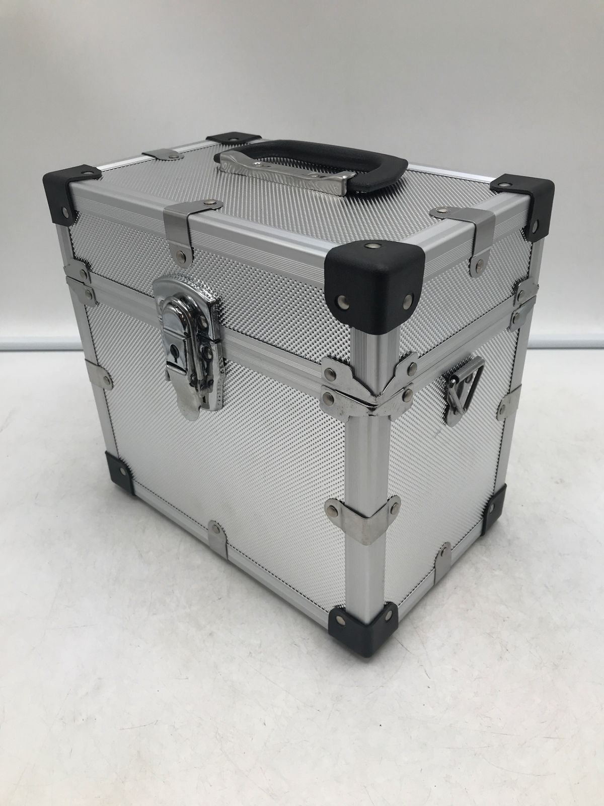 品 LTC テクノ販売 ハイパワーラインレーザー墨出し器 LST-EB90 ITNGBVM5V9V1 エコツール岡崎岩津店 M02