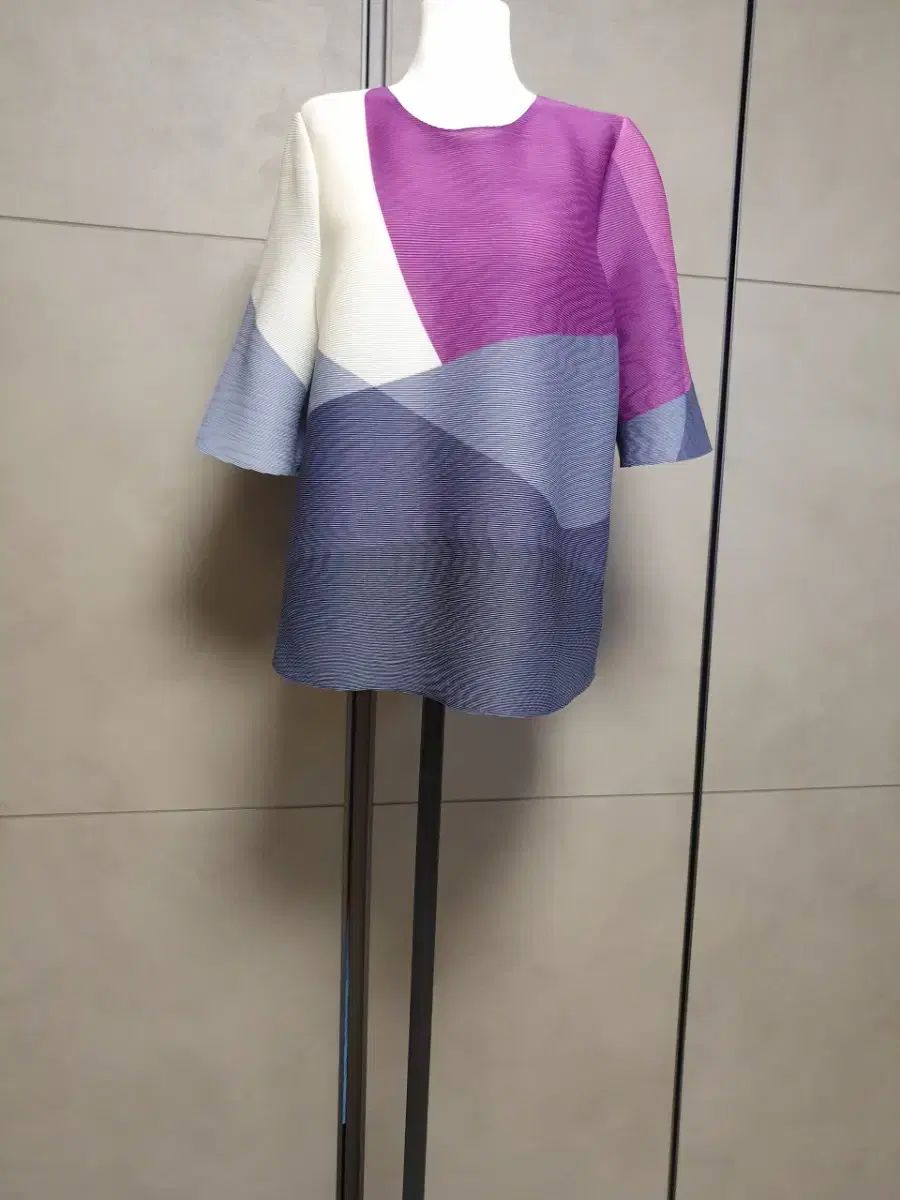 ヨイツ プリーツ