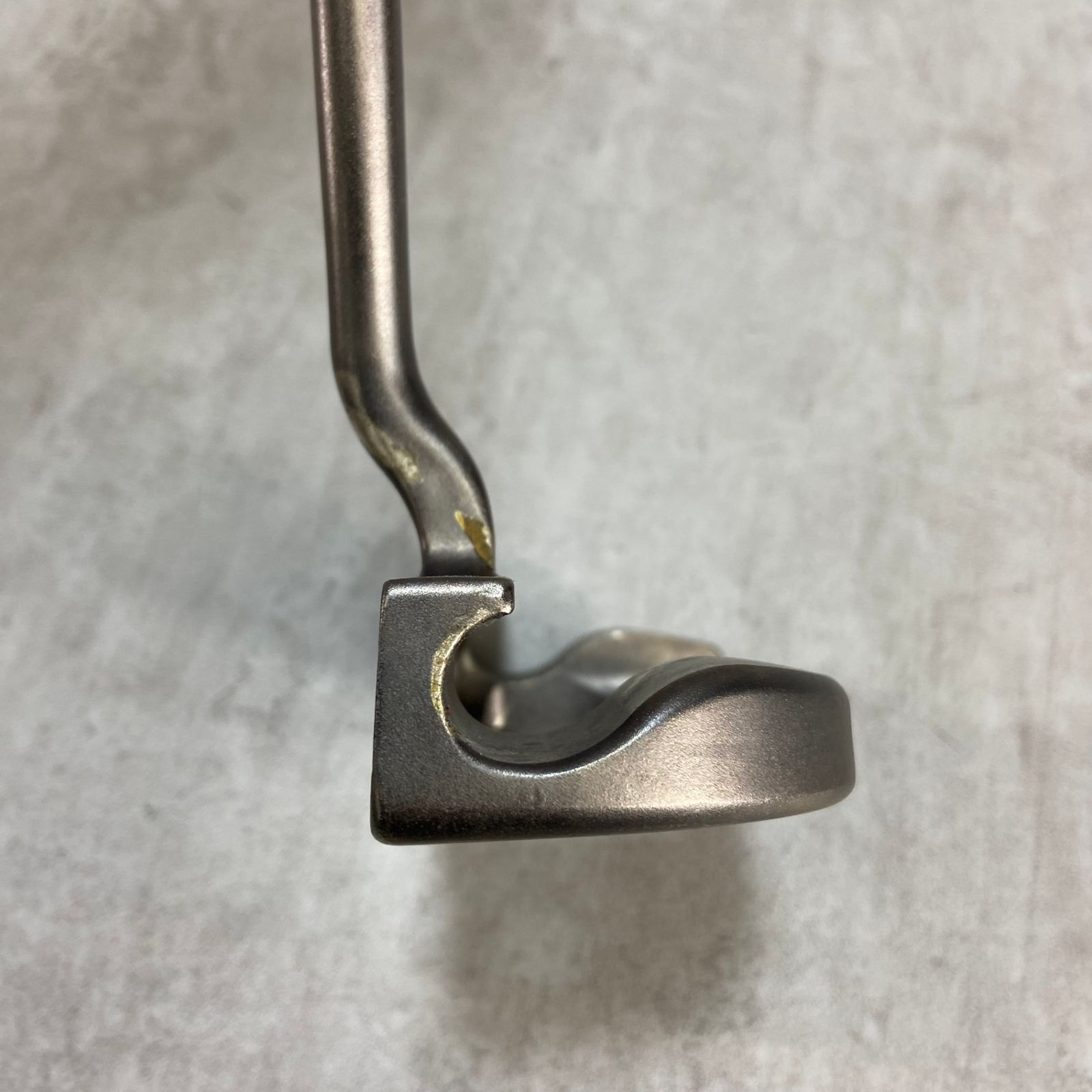 NIKE - NIKE　ナイキ　UNITIZED　NEO　ユニタイズドネオ　メンズゴルフパター　カーボン　右利き用　PT　マレット型　34インチ　約545g NIKE ナイキ UNITIZED NEO ユニタイズドネオ メンズゴルフパター