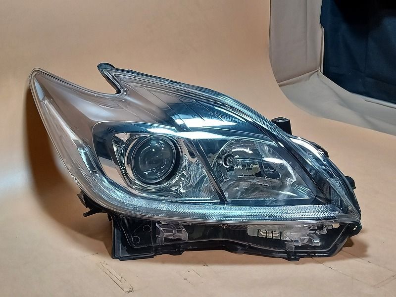 限定★レンズ コーティング 済み★ 30 プリウス ヘッドライト US 加工 ⑤ コーティング済 プリウス ZVW30 右ヘッドランプ・ヘッドライト S