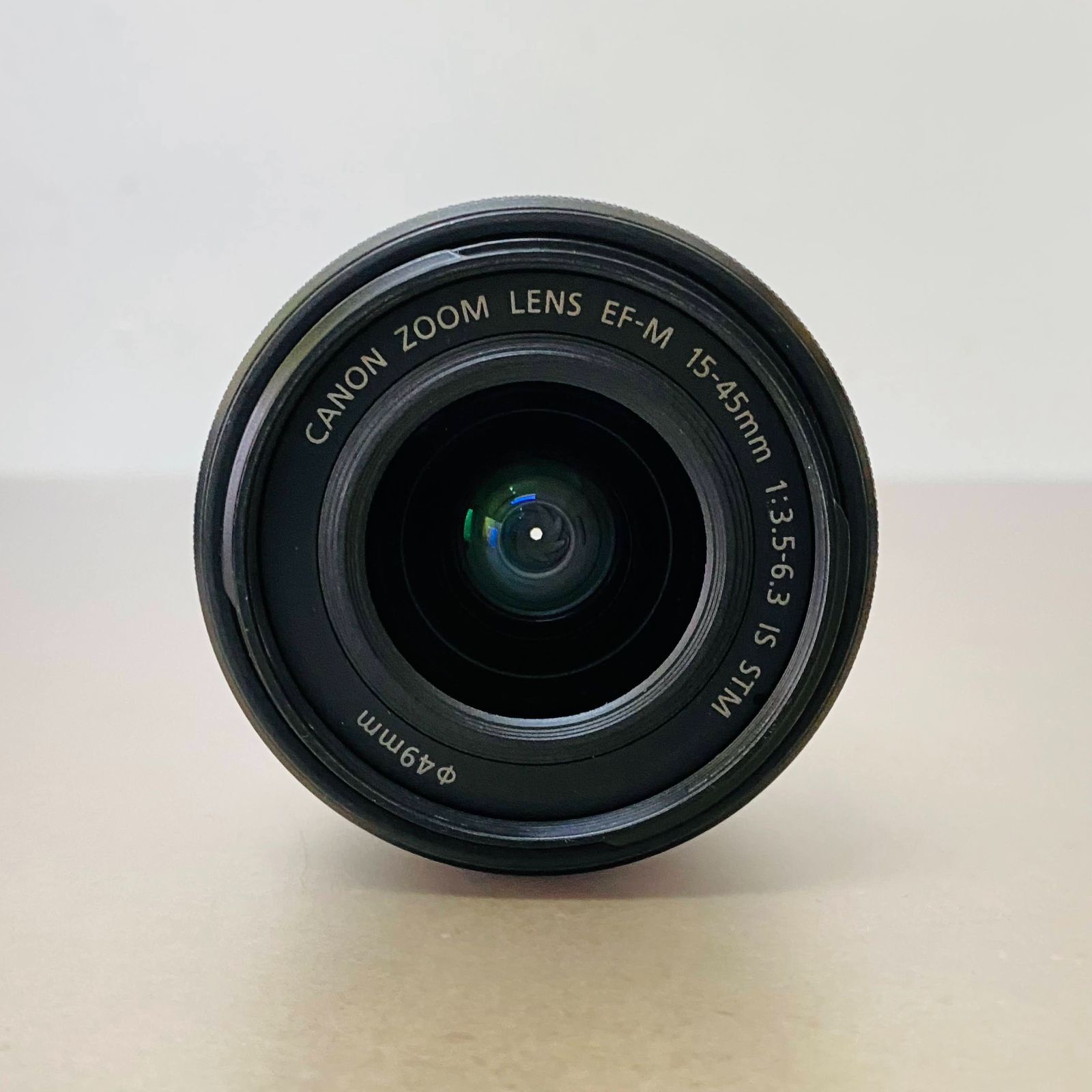 キャノン 　Canon EOS Kiss M　ブラック 　EF-M 15-45mm  F 3.5-6.3 　IS STM 　レンズキット 充電器、バッテリー付属 C2114  80サイズ発送