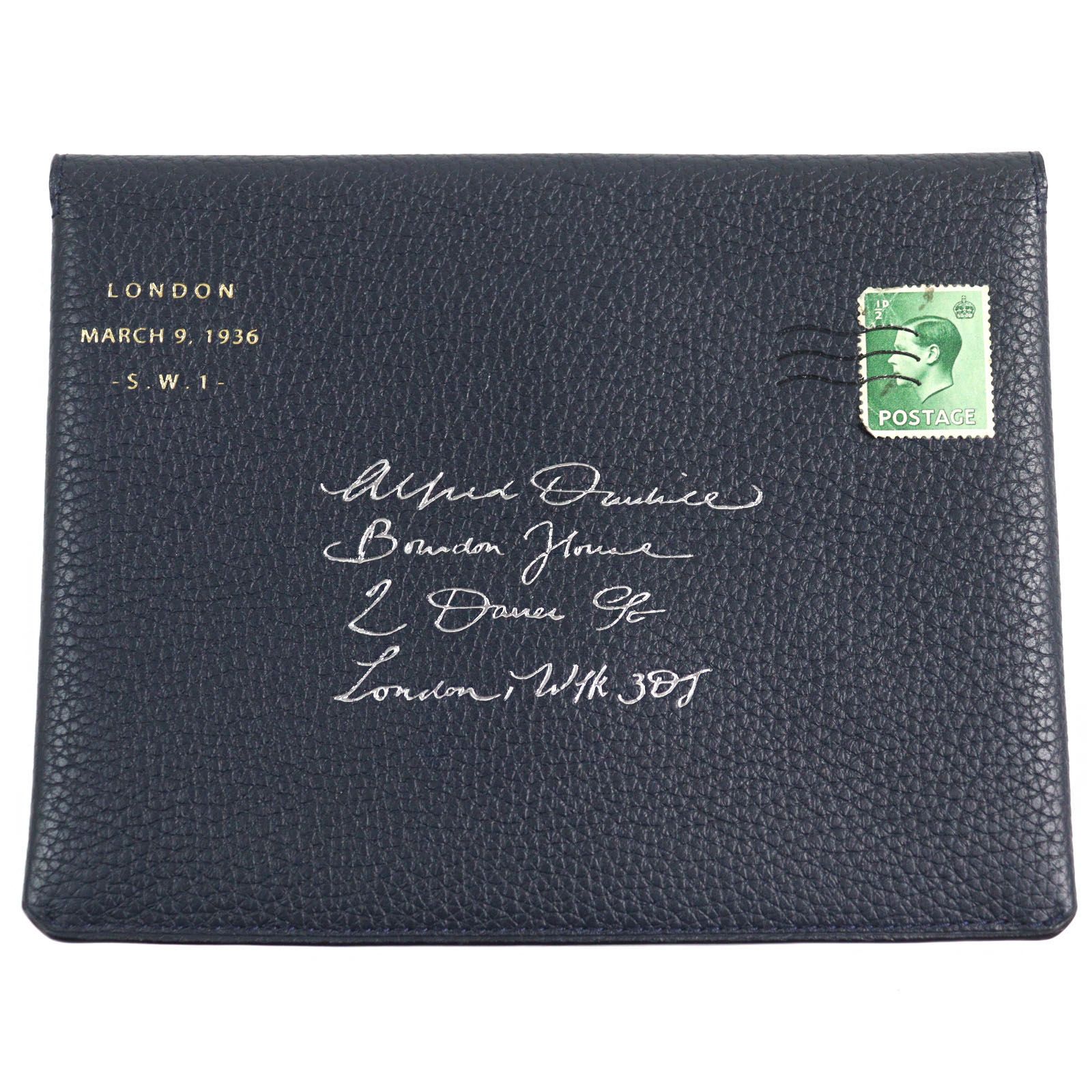 ○Dunhill ダンヒル ハーバート ダンヒル エンベロープインスパイア ボードンハウス ヴィンテージスタンプ付き タブクロージャー レザー パスポートケース ネイビー系 箱 保存袋付き スペイン製 メンズ