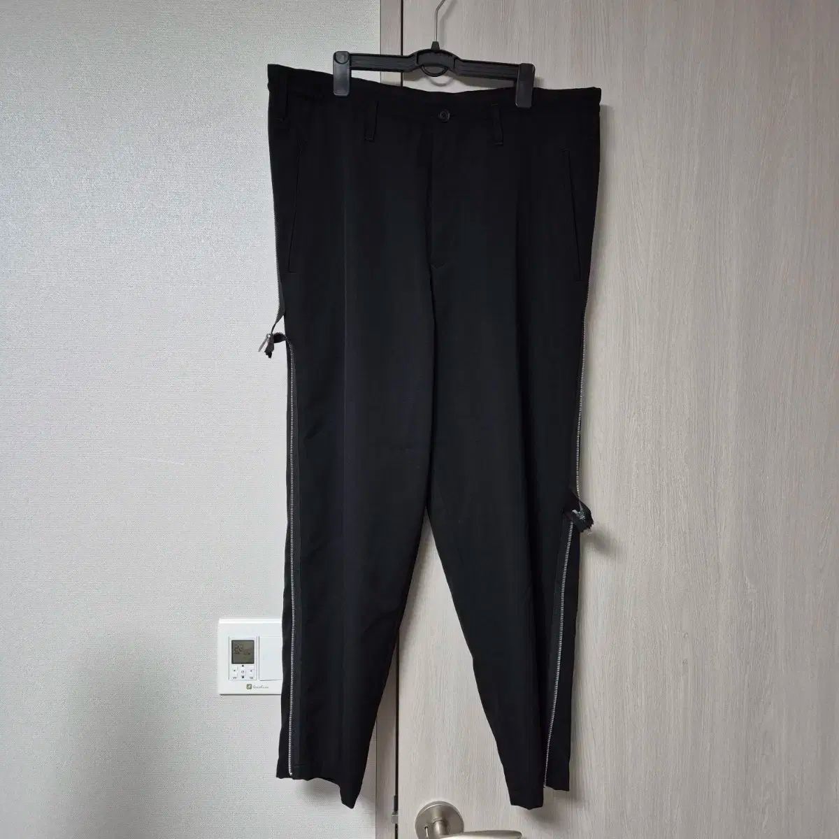 Yohji Yamamoto(ヨウジ ヤマモト) ポアオム サイド ジッパー ギャバジン ウール スラックス