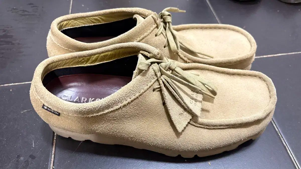 Clarks クラークス ワラビー GORE-TEX ゴアテックス メープル 270 ビブラムソール