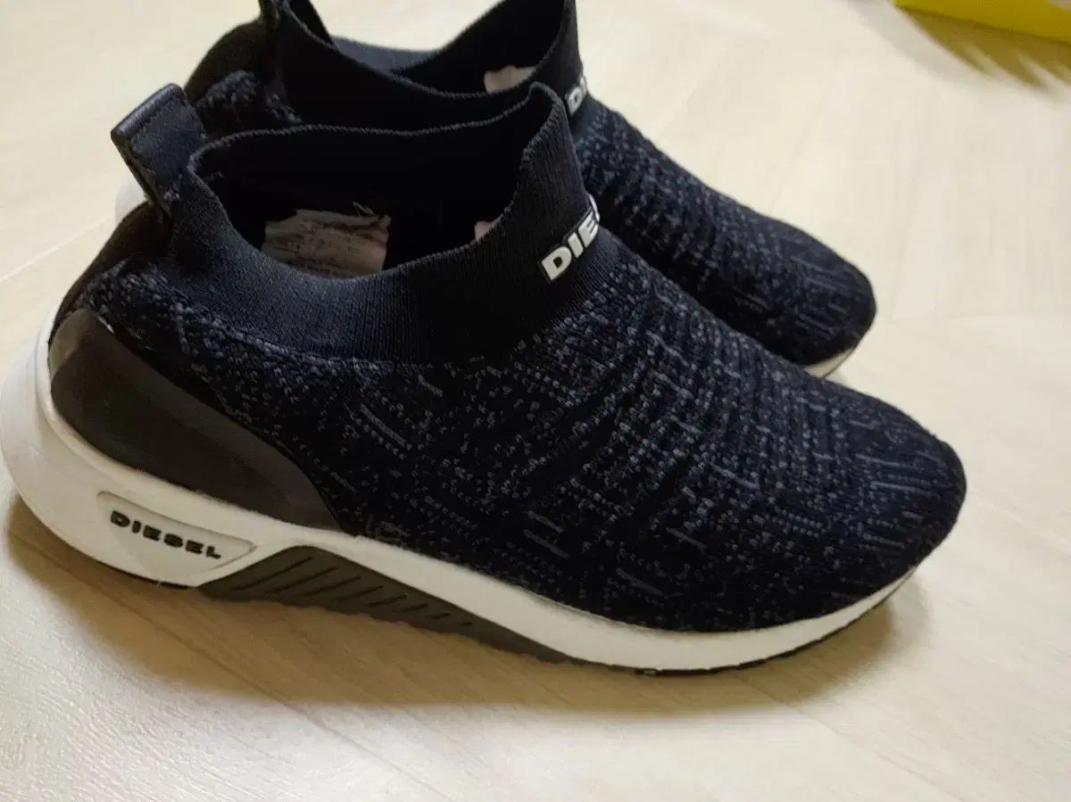 DIESEL ディーゼル ブラック ニットスリッポン スニーカー 40 260