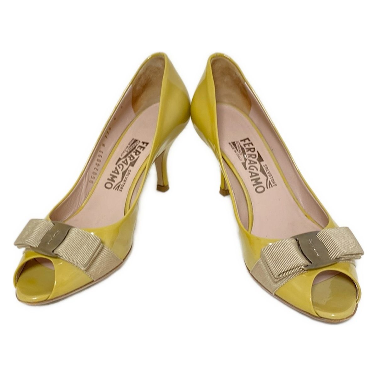 Ferragamo イエロー ハイヒールパンプス ☆フェラガモ【Ferragamo】ヴァラ エナメル パンプス イエロー