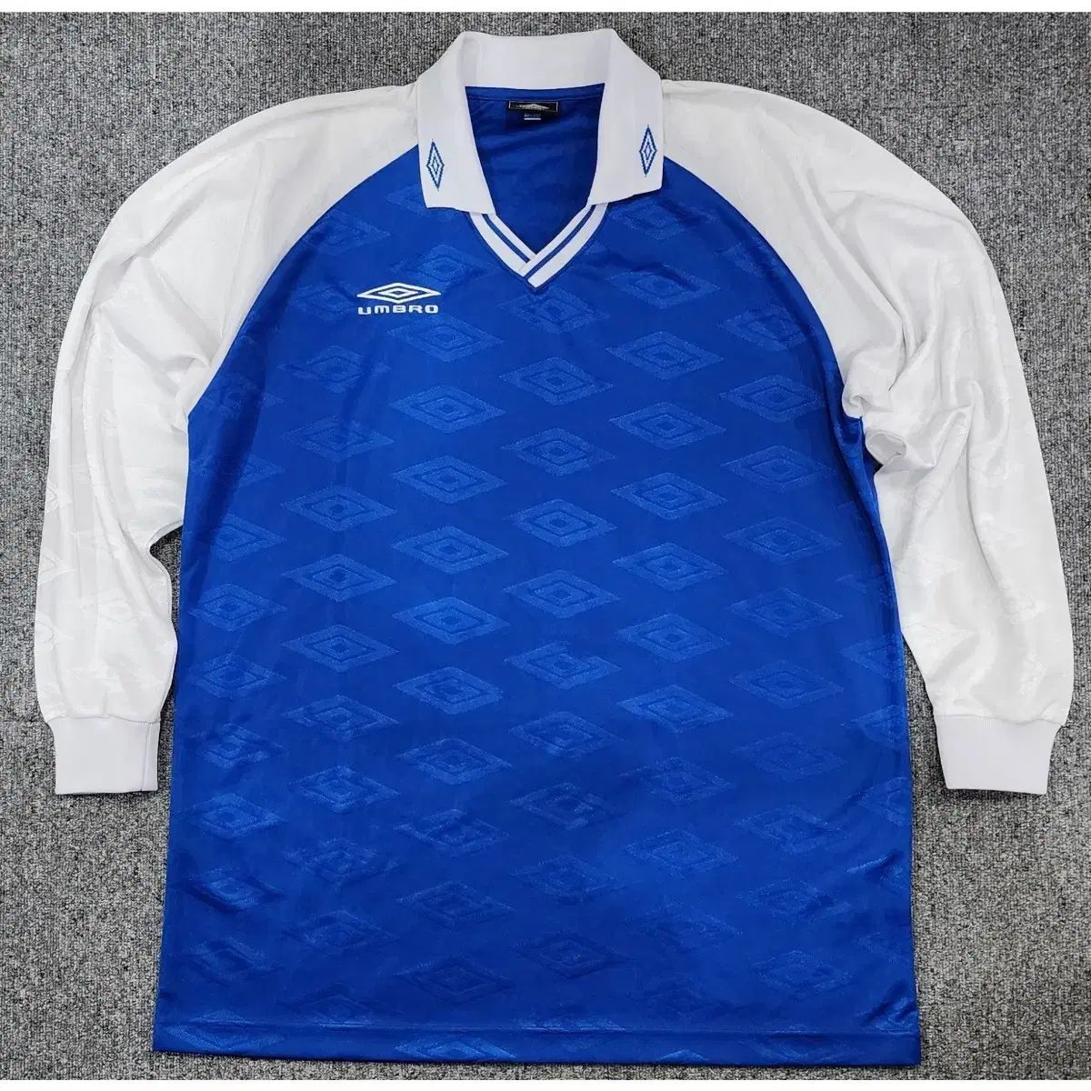 umbro(アンブロ) ロゴ オーバーサイズ スリーブ 長袖 ジャージ