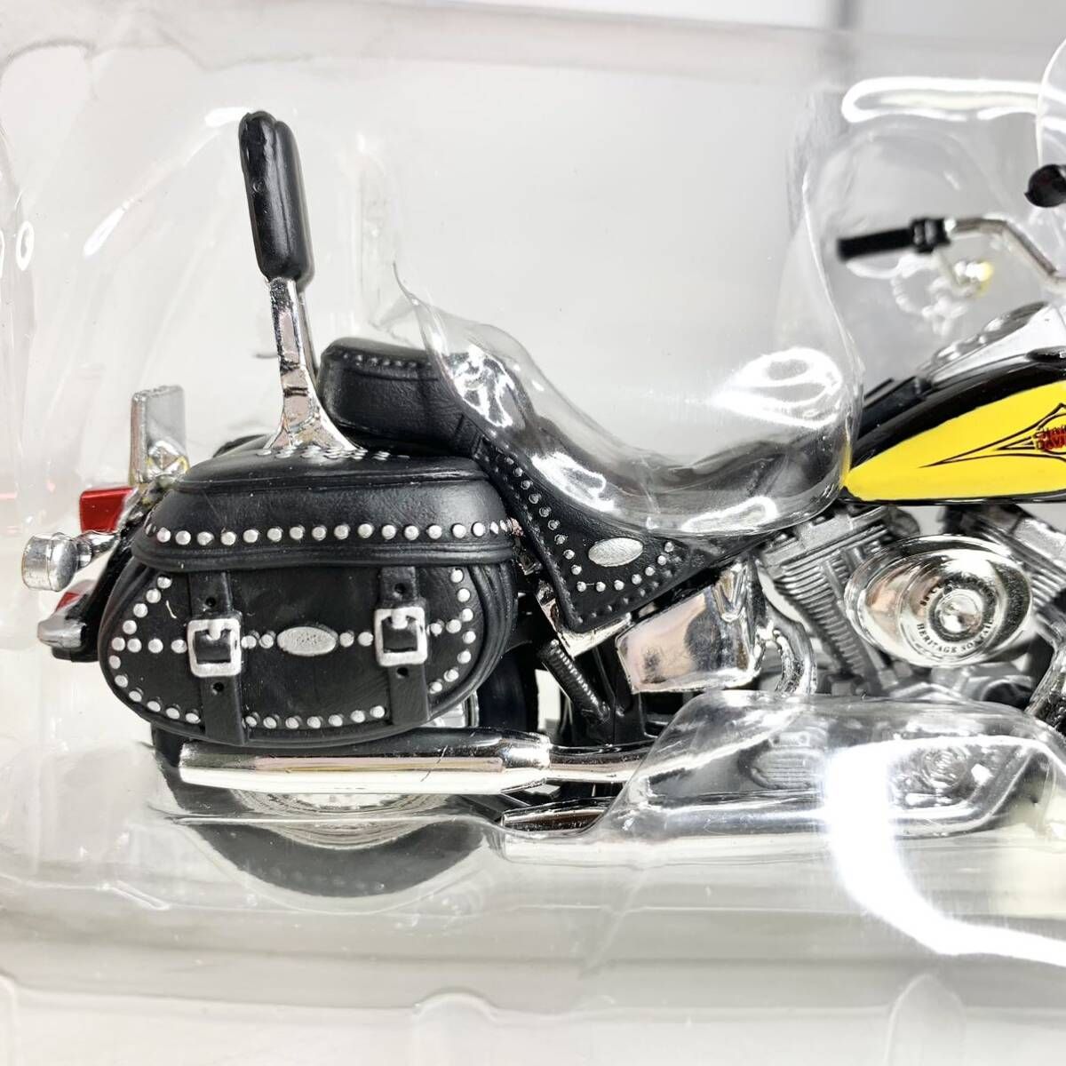 マイスト ハーレーダビッドソン 1/18 2000 FLSTC Heritage Softail