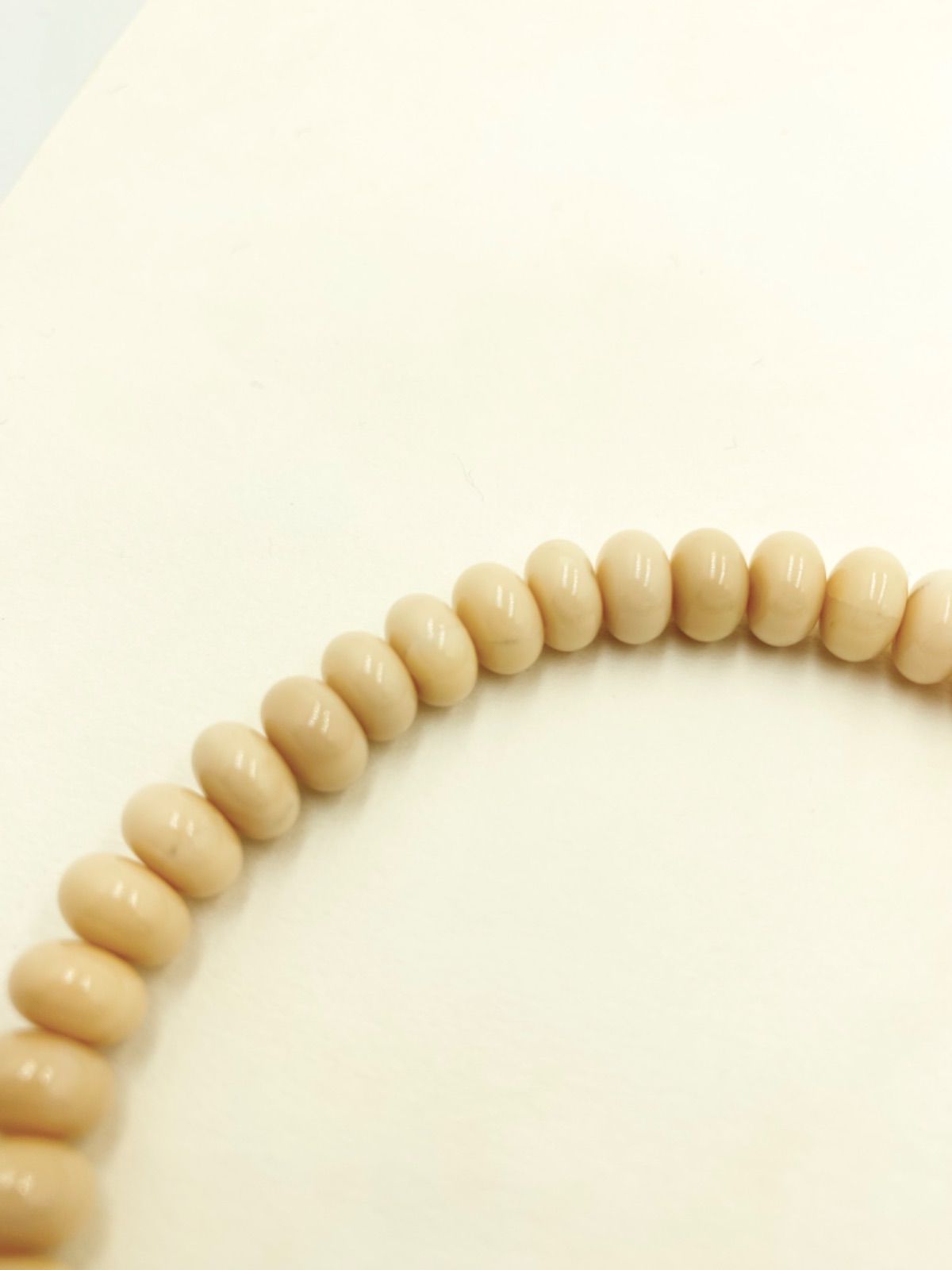 数珠 念珠 シナ海珊瑚 白 片手 正絹 無染色 珊瑚の雫 宝石珊瑚 - メルカリ