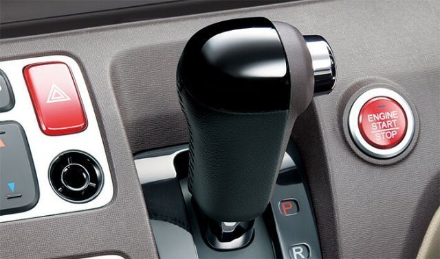 HONDA ホンダ NONE N-ONE エヌワン ホンダ純正 シフトノブ（本革×ピアノブラックコンビ） 2015.10～次モデル