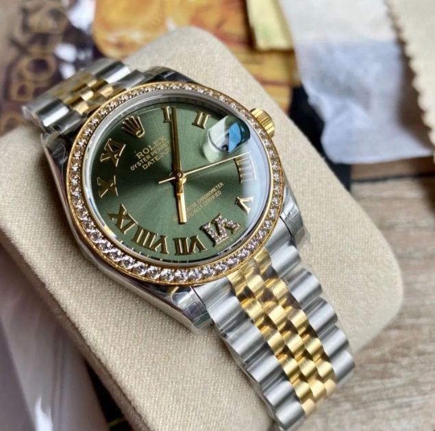 ROLEX デイデイト 腕時計(アナログ) 励ます