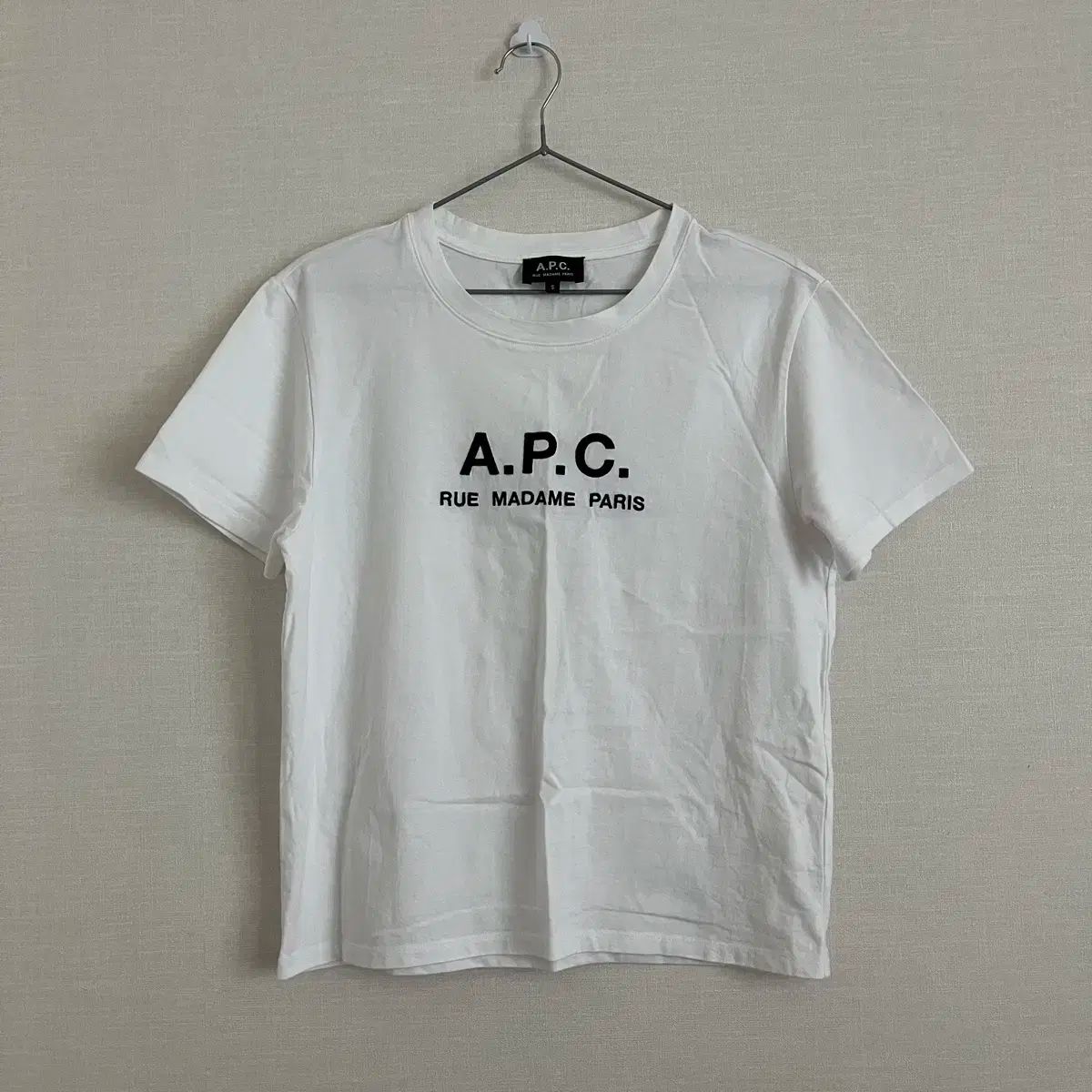 APCアーペーセー国内正規店購入ロゴTシャツ刺繍ロゴ ブランド古着】APC / アーペーセー ロゴ刺繍 半袖Tシャツ | 半袖