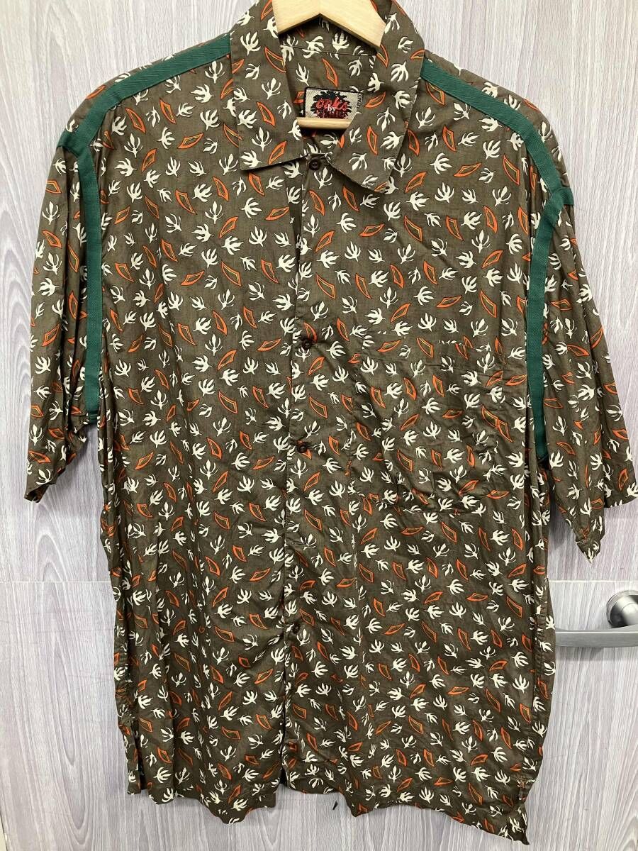 OAKS by FERRE / オークスバイフェレ 古着 半袖シャツ