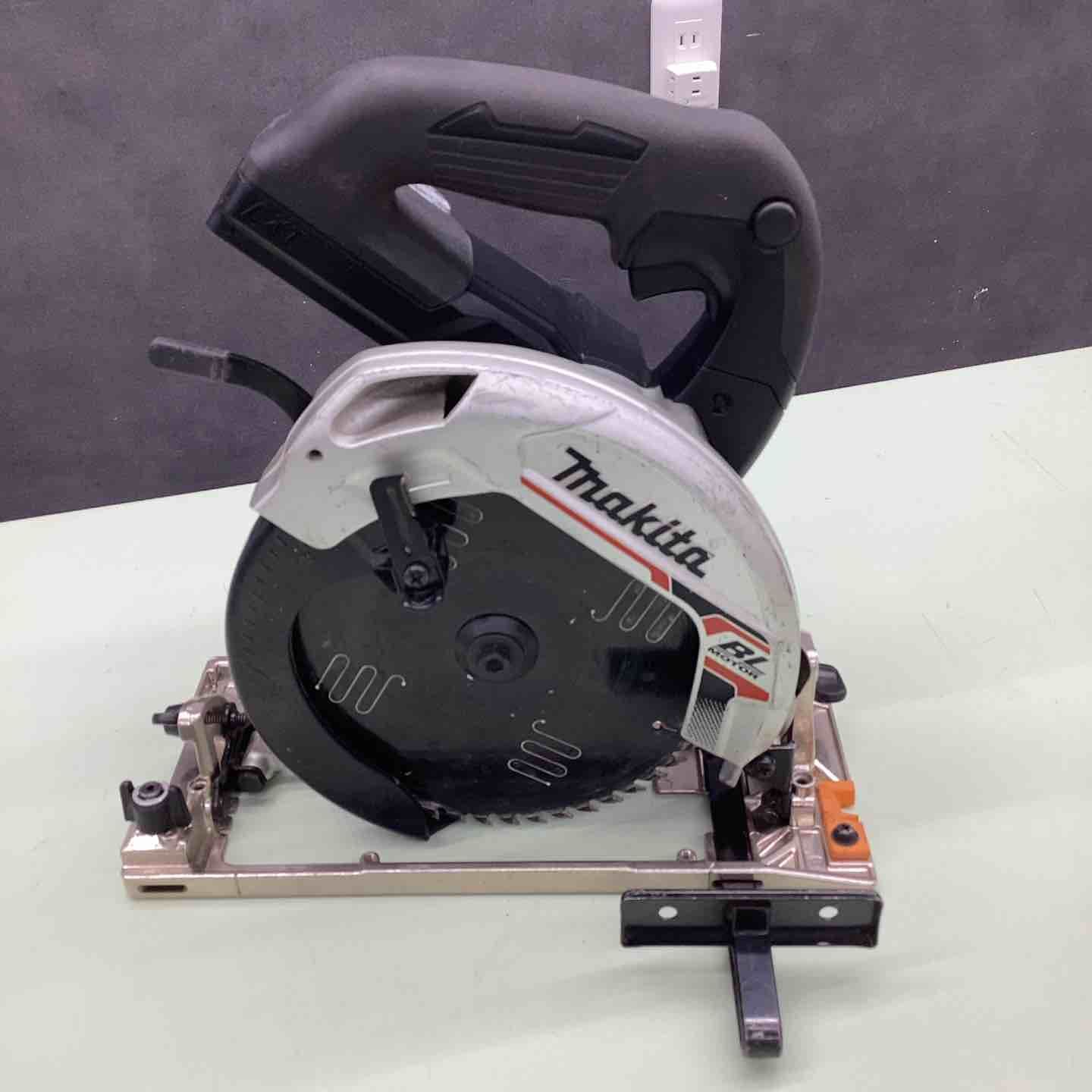 マキタ makita コードレス丸のこ HS631DZB 越谷店