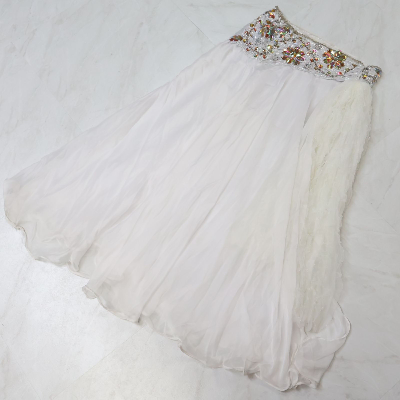 ベリーダンス用 オリエンタル衣装】ホワイト ラインストーン×ビーズ